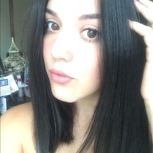 Meet your Posher, Meli
