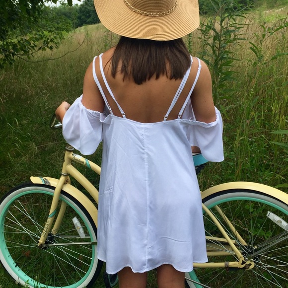 White off the shoulder dress🌸 - Picture 3 of 3