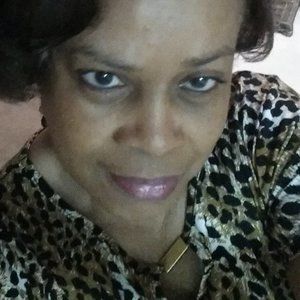 Meet your Posher, Gloria