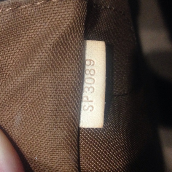 SOLD Authentic Louis Vuitton Montorgueil bag - Picture 3 of 4