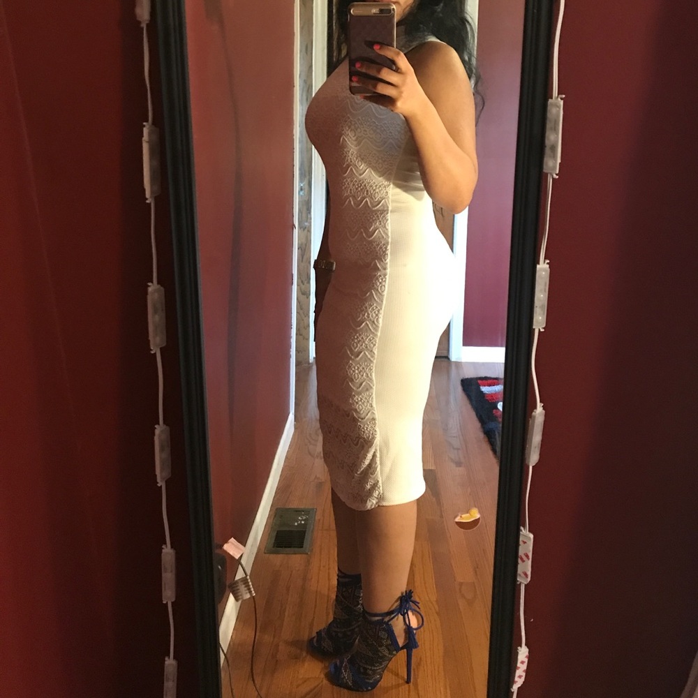 Sleeveless mock neck lace midi dress - Picture 6 of 7