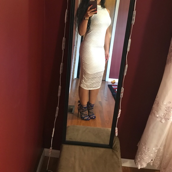 Sleeveless mock neck lace midi dress - Picture 5 of 7