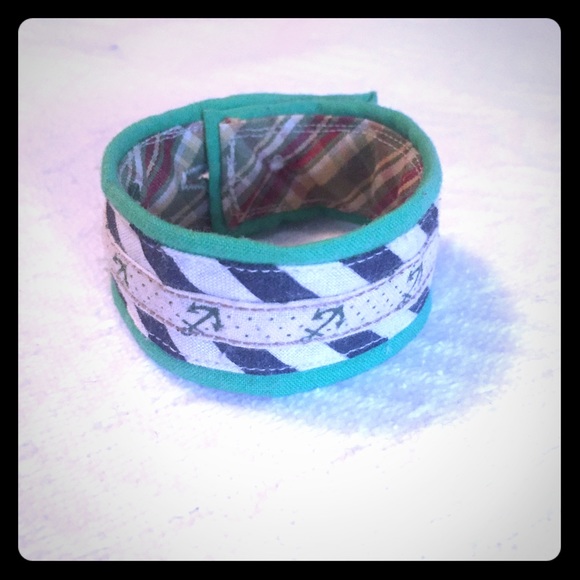 Cloth bracelet