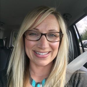 Meet your Posher, Lydia