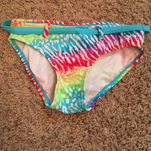 Bathing suit - Picture 2 of 4