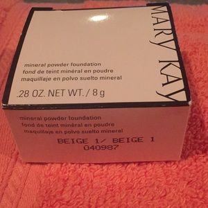 MARY KAY mineral powder foundation