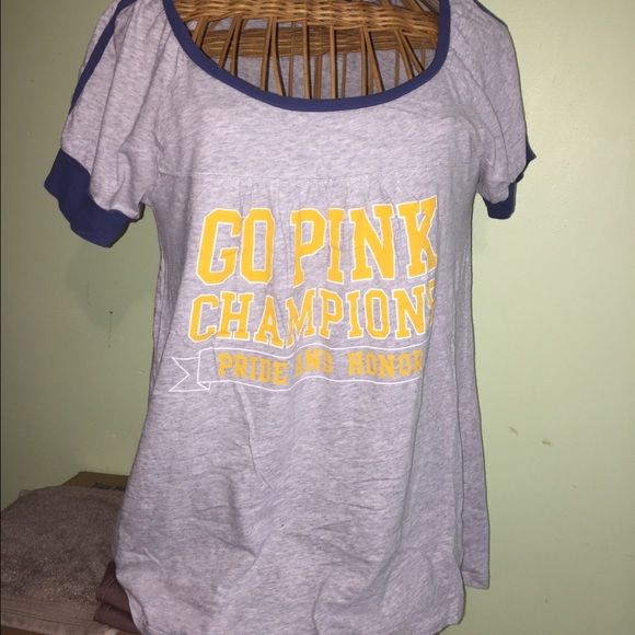 Victoria's Secret pink shirt medium 💜🌸