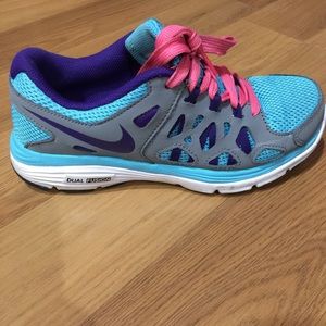 Nikes Women