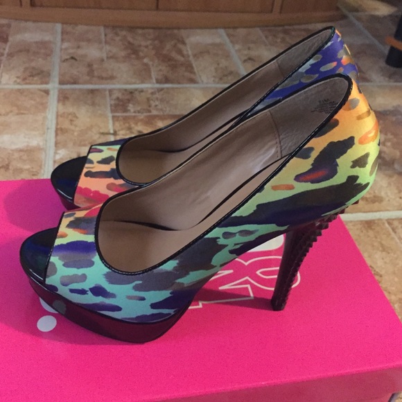 Heels - Picture 1 of 4