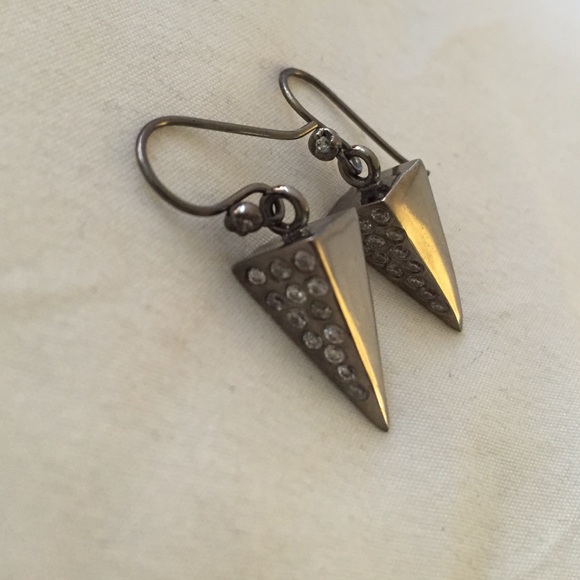 Melinda Maria Platnium plated earrings