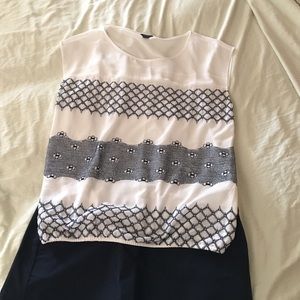 Ann Taylor NWOT Bubble Hem Sleeveless Blouse