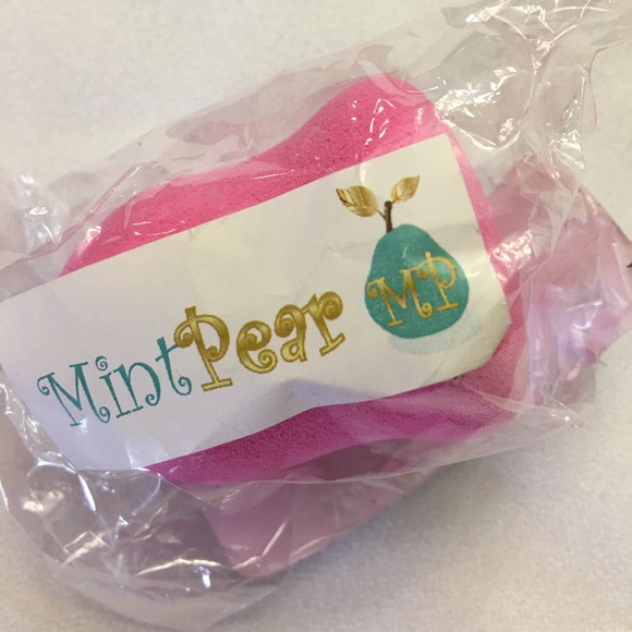 Last 1!  Mint pear Beauty Blending Sponge. - Picture 3 of 4