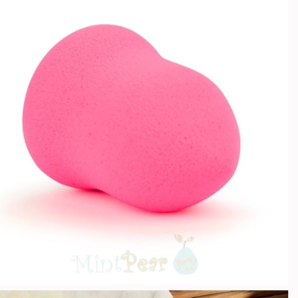 Last 1!  Mint pear Beauty Blending Sponge. - Picture 4 of 4