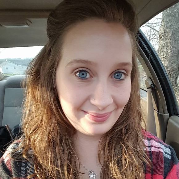 Meet your Posher, Elysa - Picture 1 of 1