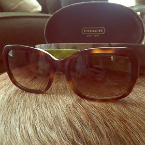 Coach sunglasses worn maybe 5 times!!!