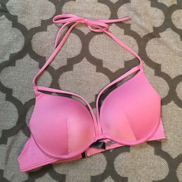 Victoria secret 34A Push up top, small bottoms
