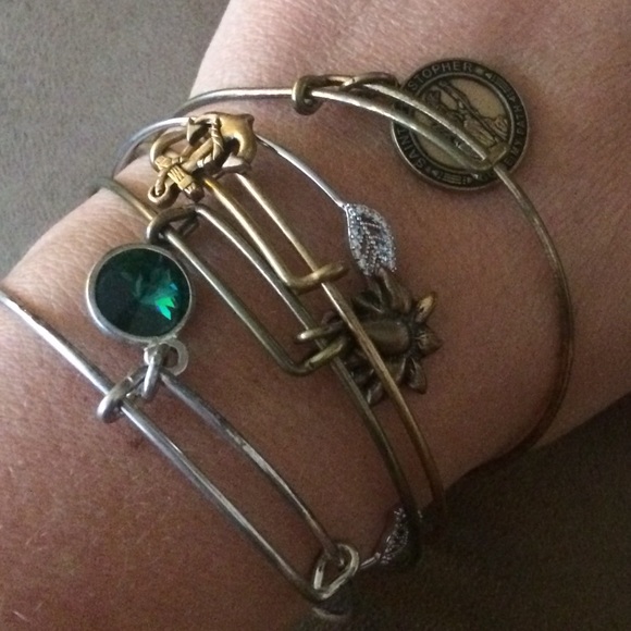 Silver leaf bangle adjustable - Picture 3 of 3