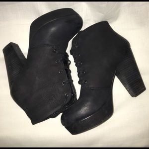 Steve Madden Raspy Bootie