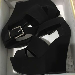 5in black heels