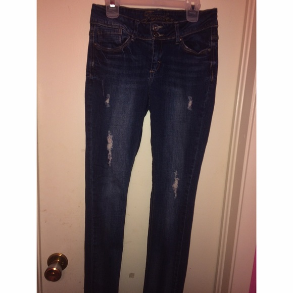 Ripped high waisted skinny jeans