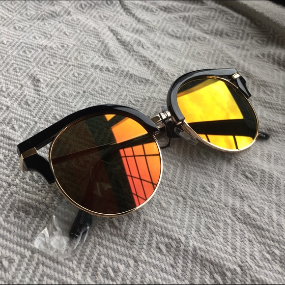 Mirrored Round Frame Sunglasses