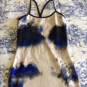 Lululemon power y tank size 4