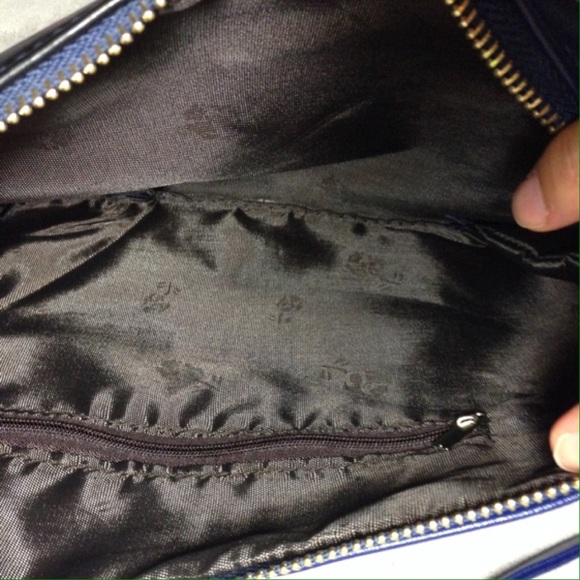 🚫Sold🚫Mickey navy clutch/bag! - Picture 4 of 4