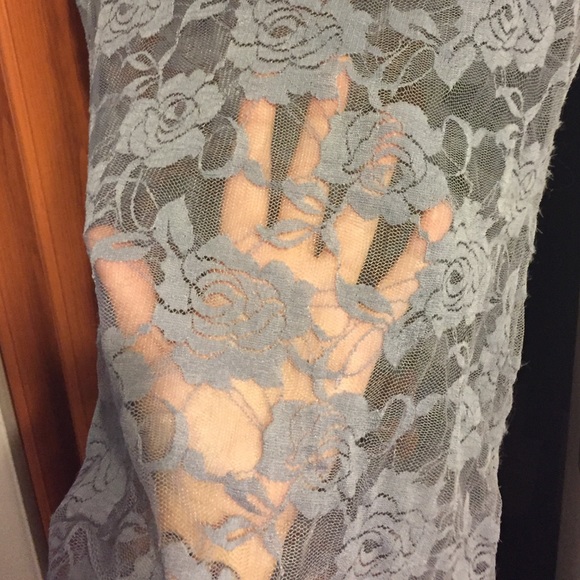 Gray lace t shirt - Picture 2 of 2