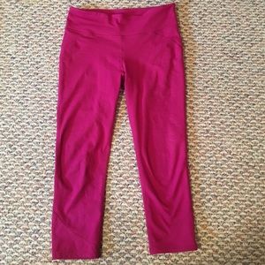 Fabletics Salar Capri Leggings