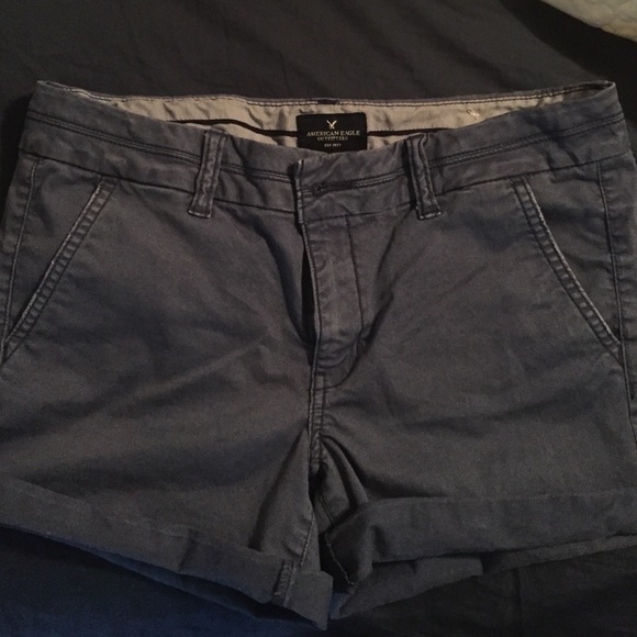 AE Midi x Twill Shorts