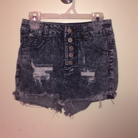 Light washed ripped high waisted Jean shorts