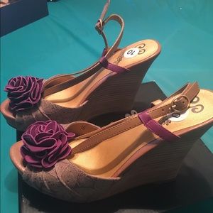 Brand New Seychelles Sandsls