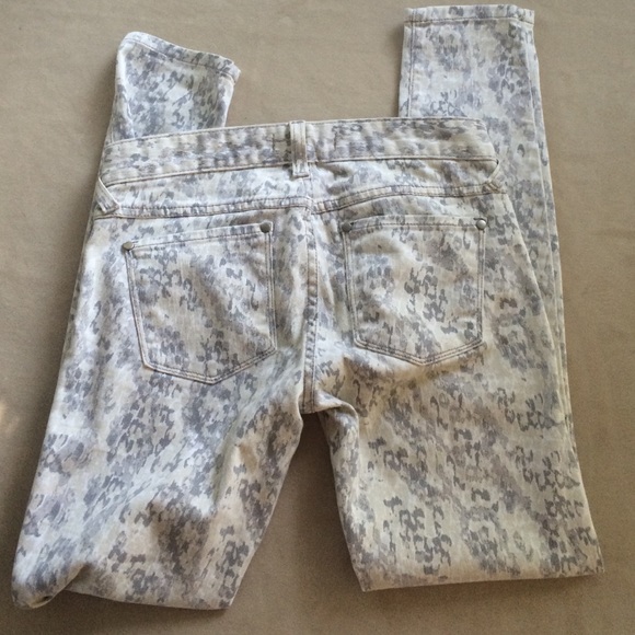 DONATED Free People jeans - Picture 3 of 7
