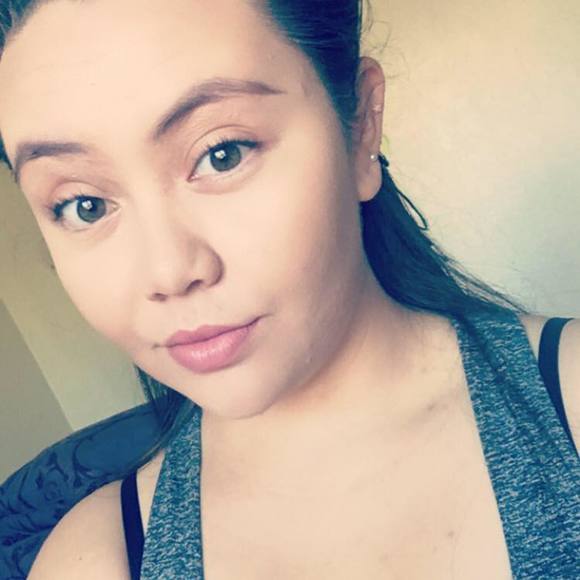 Meet your Posher, Crystal