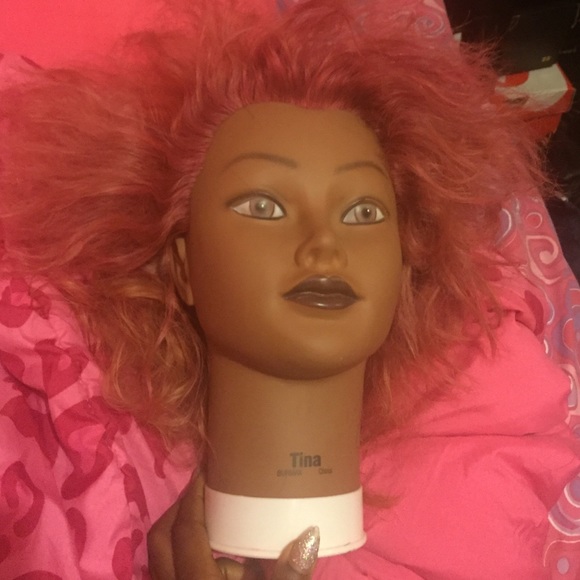Cosmetology maniquin