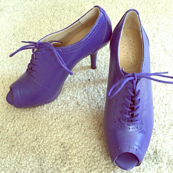 Rockport real leather lace up ankle booties heels