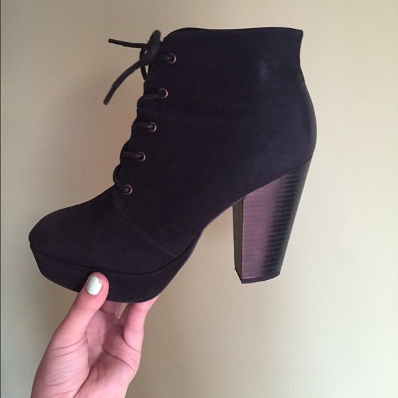 Black healed booties