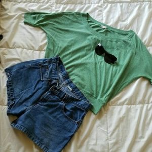 Short Green 1/4 Sleeve Tee