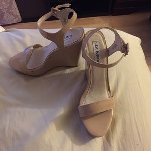 Steve Madden Nude Wedges