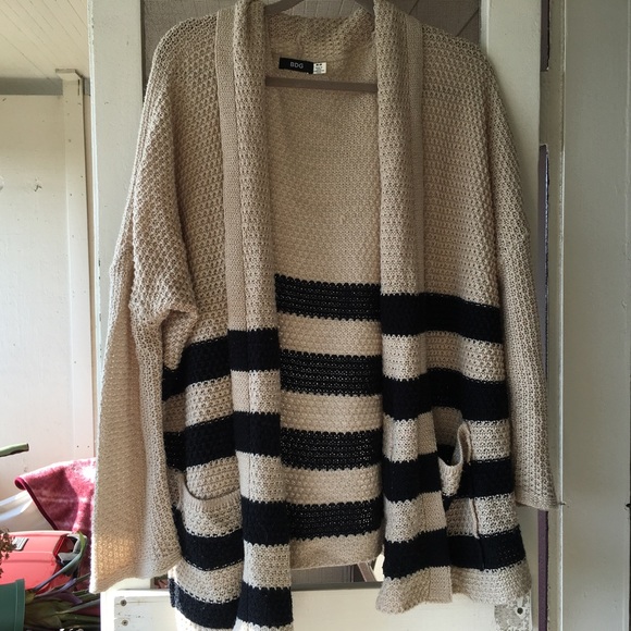 🔥 BDG STRIPED COZY CARDI🔥
