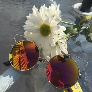 Wire cateye frame round lenses blue or pink 💕💕💕