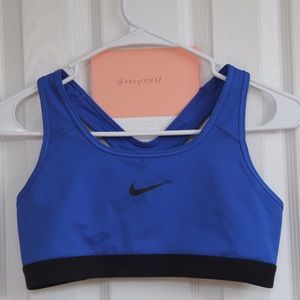 Nike: Dri-fit Sports Bra