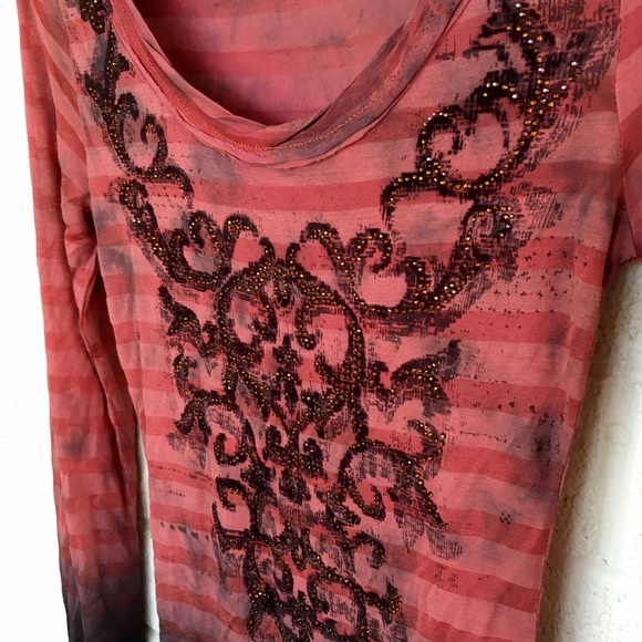 🔴Sold in bundle| Miss me blingy striped ombré top - Picture 3 of 4
