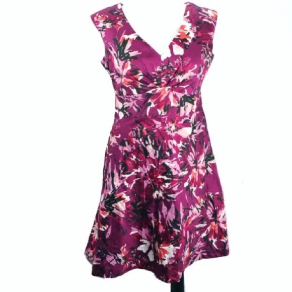 East 5th Dresses & Skirts - Beautiful sleeveless summer dress