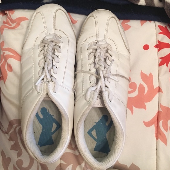 Varsity cheer shoes