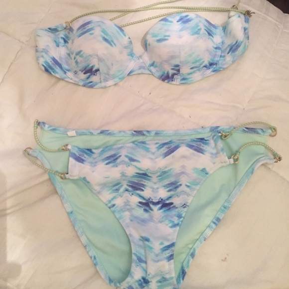 Victoria's Secret strapless bikini 👙 32B/ med