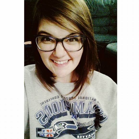 Meet your Posher, Erica - Picture 1 of 1