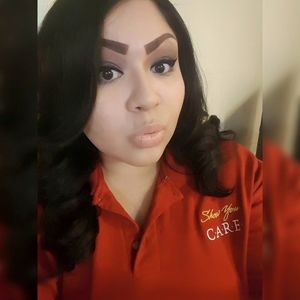 Meet your Posher, Christina