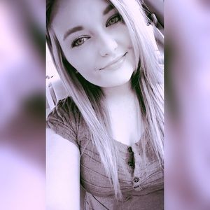 Meet your Posher, Brittney