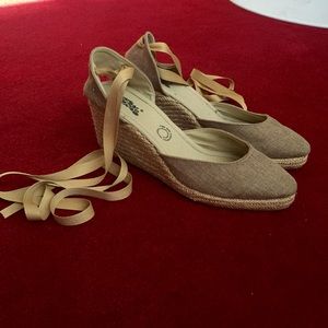NWOT Mexican Espadrille Sandal Wrap Wedge